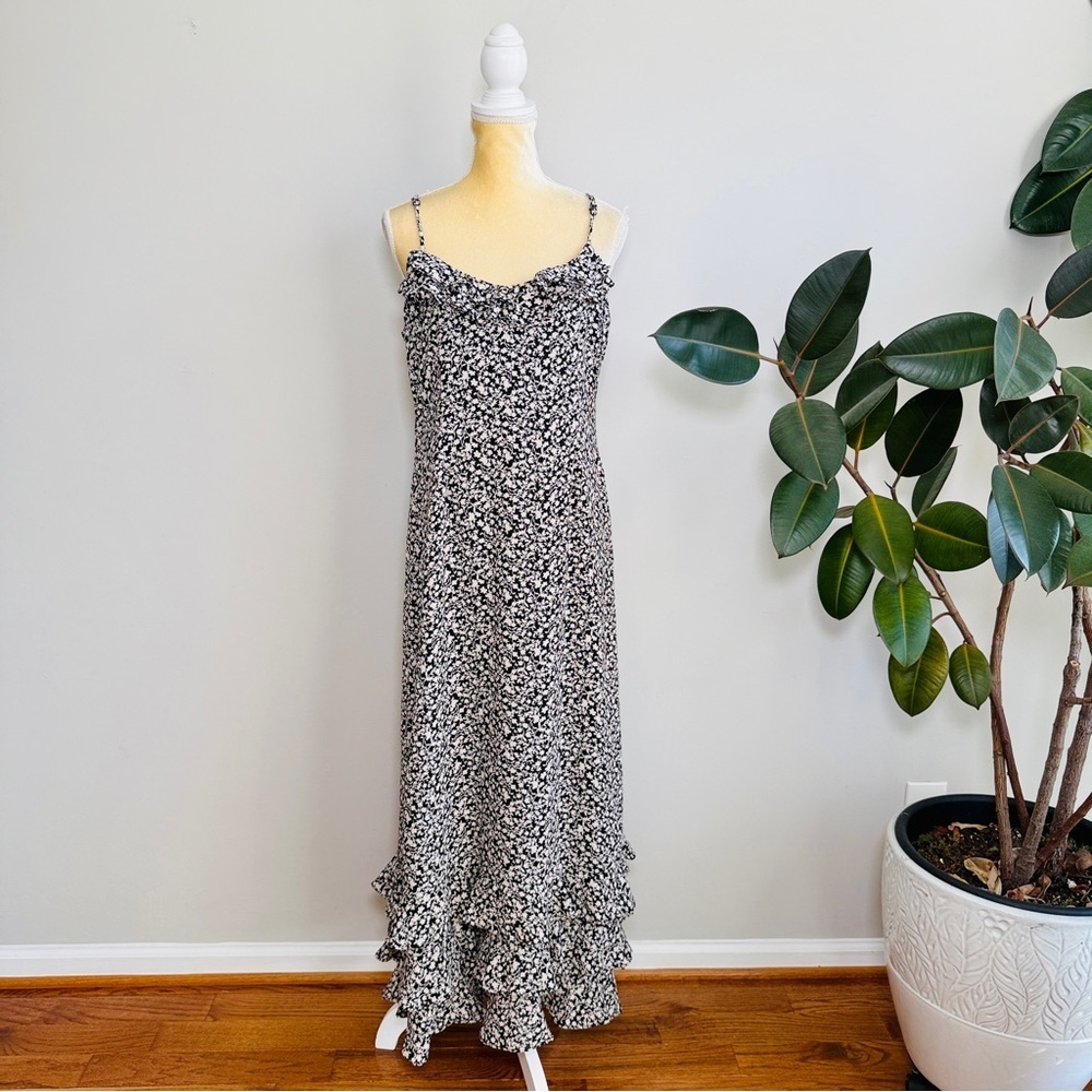 Urban Outfitters UO Angelica Ditzy Floral Ruffle Midi Dress - Picture 4 of 10